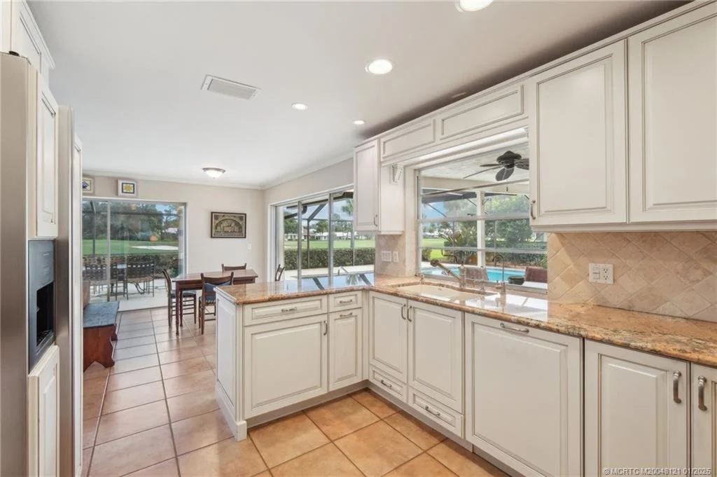 Photo of 3283 SE Fairway E