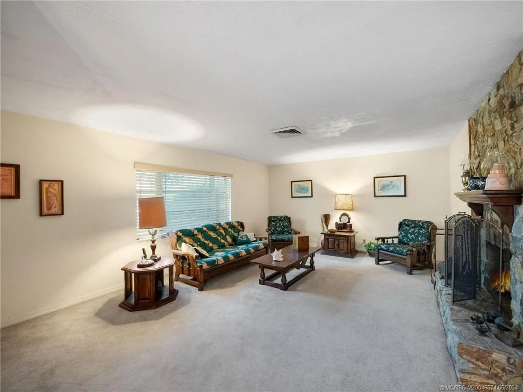 Photo of 1023 NW Pine Lake Drive