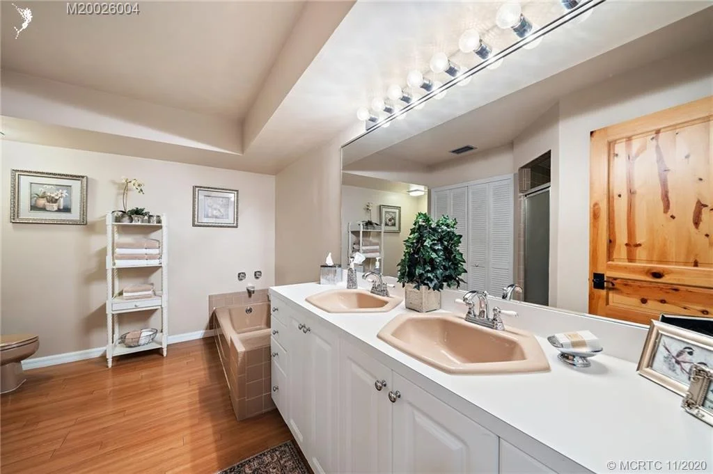 Photo of 254 SE Wells Drive