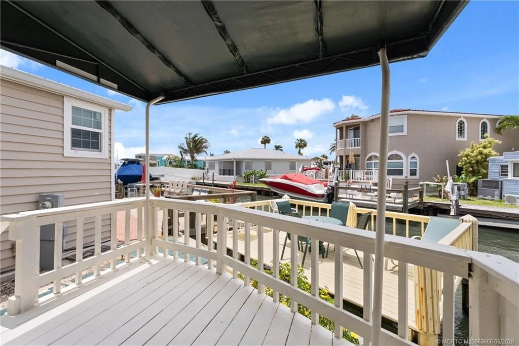 Photo of 140 Nettles Boulevard