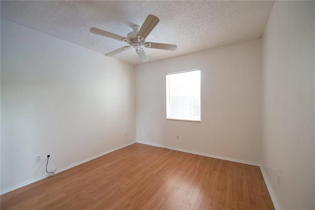 Photo of 321 SE Tressler Drive