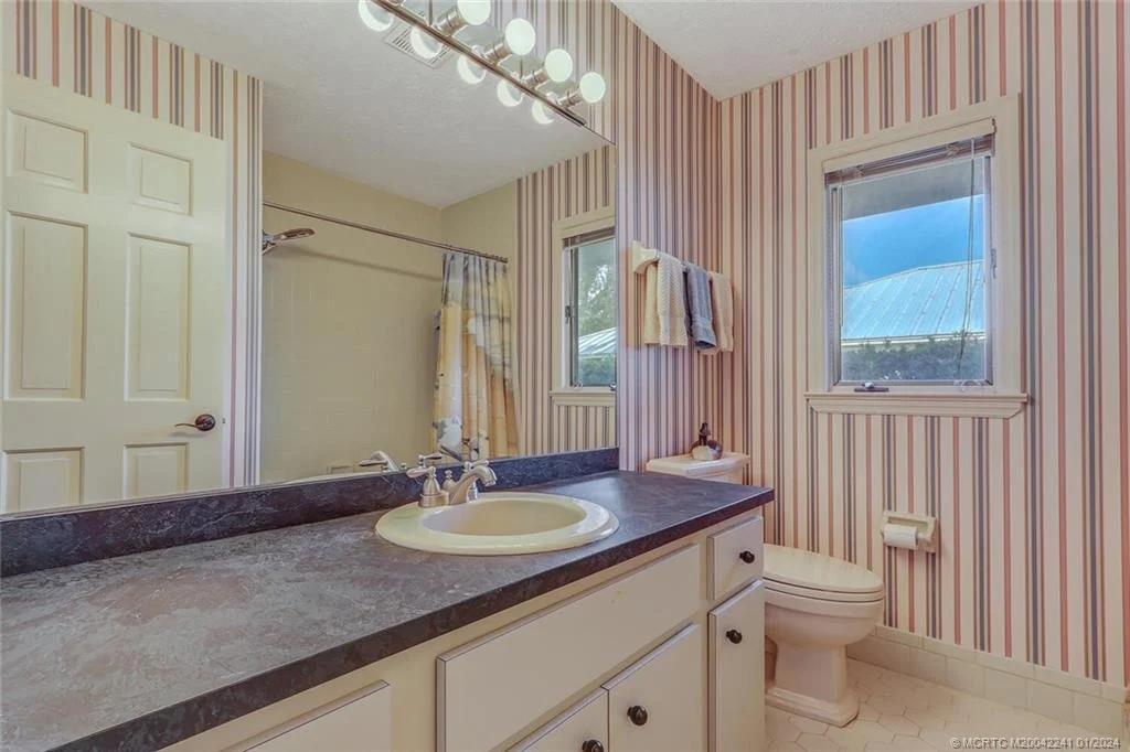 Photo of 3611 SE Fairway W