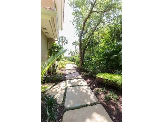 Photo of 22 CASTLE HILL Way