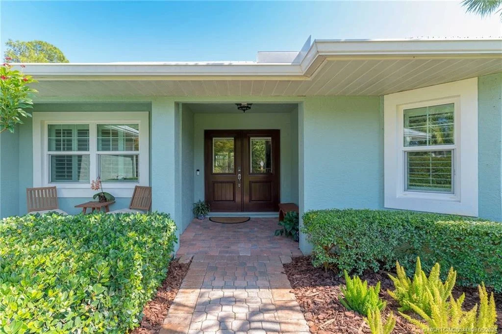 Photo of 526 SW Rustic Circle