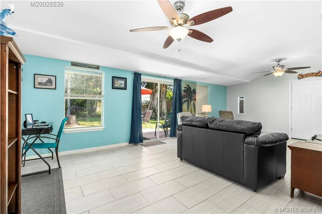 Photo of 953 NW 12th Terrace NW