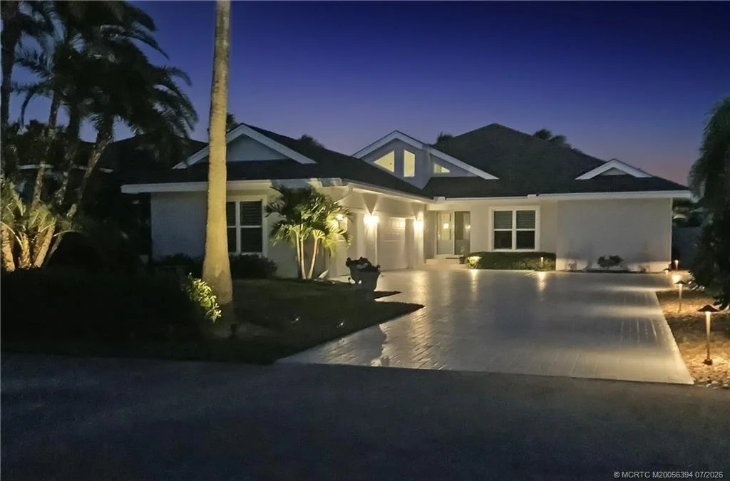 Photo of 6943 SE Harbor Circle