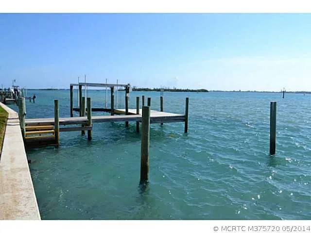 Photo of 24 Island Road