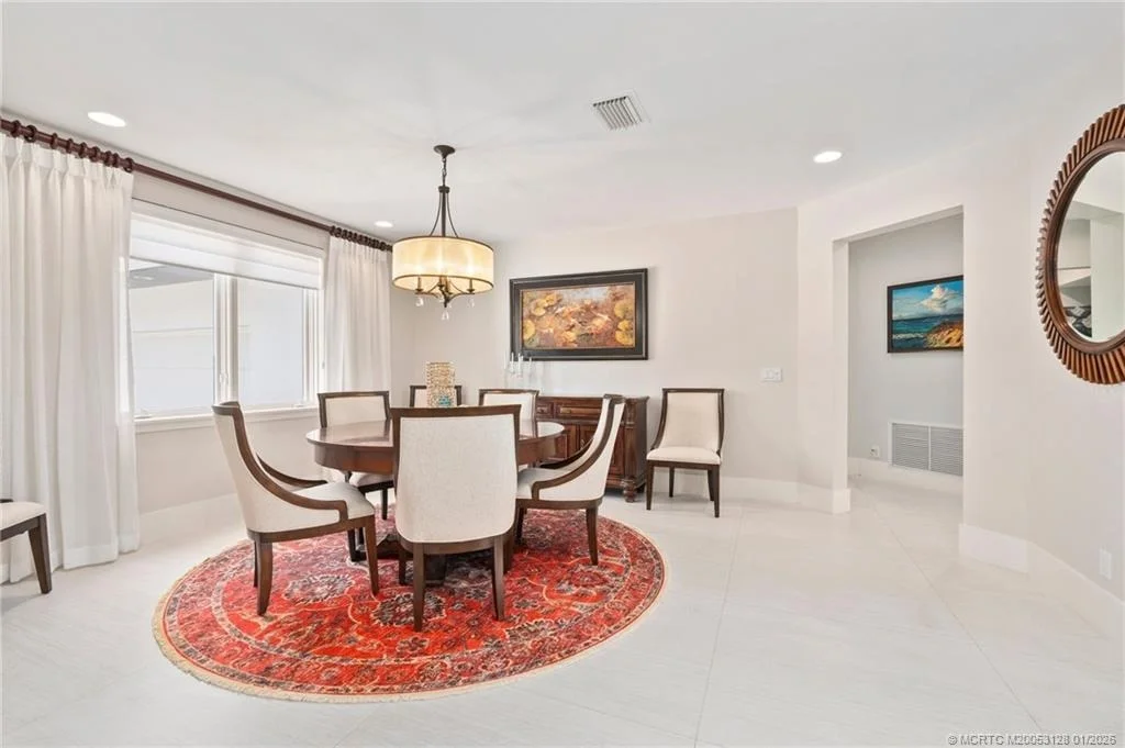 Photo of 6460 SE Harbor Circle