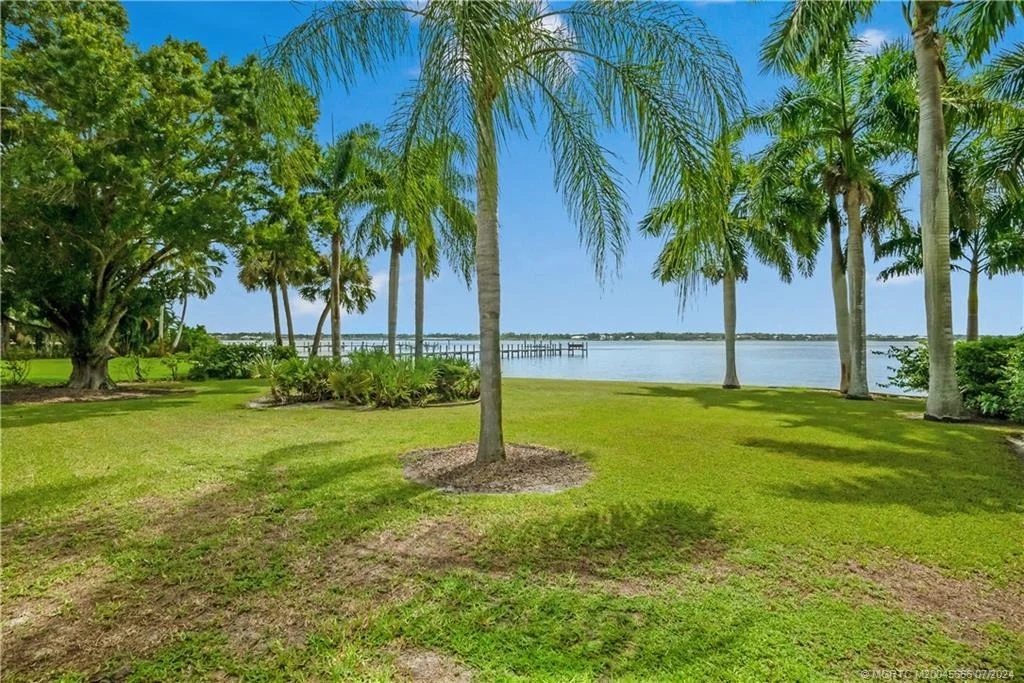 Photo of 1809 NW Bright River Point