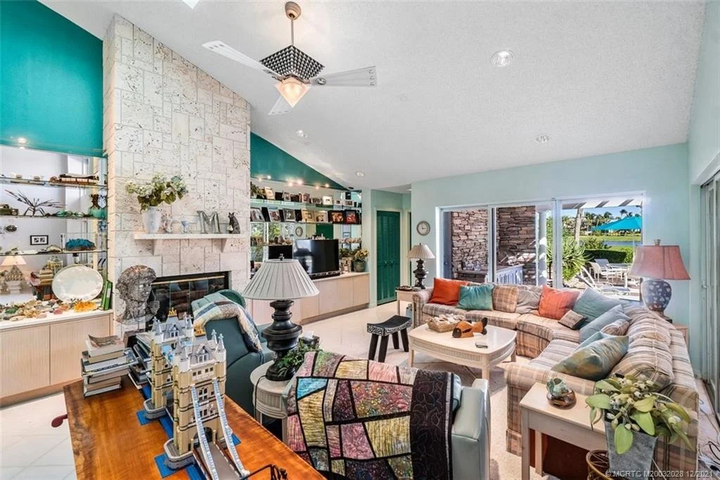 Photo of 6947 SE Harbor Circle