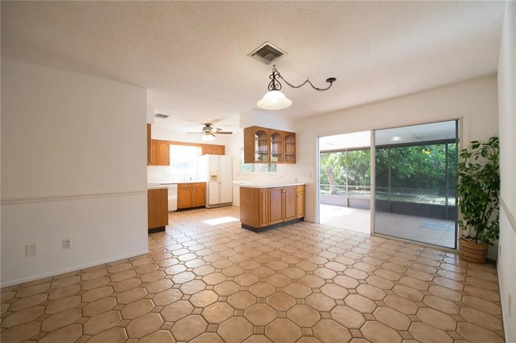 Photo of 321 SE Tressler Drive