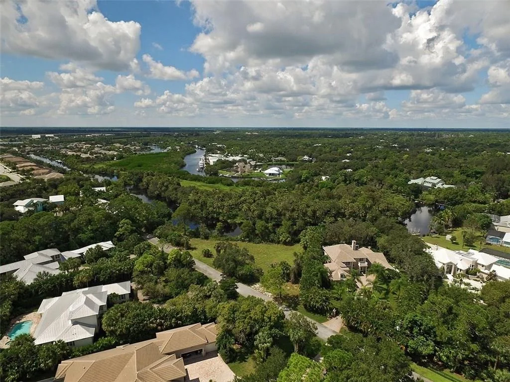 Photo of 191 SW Willow Lake Trail