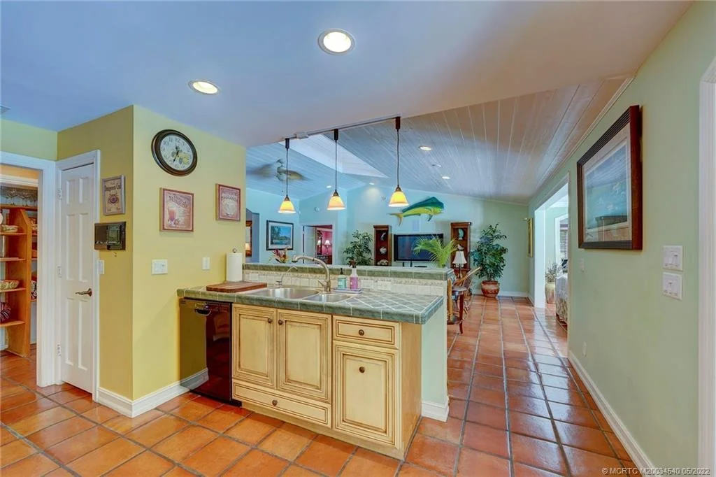 Photo of 3890 SE Quanset Terrace