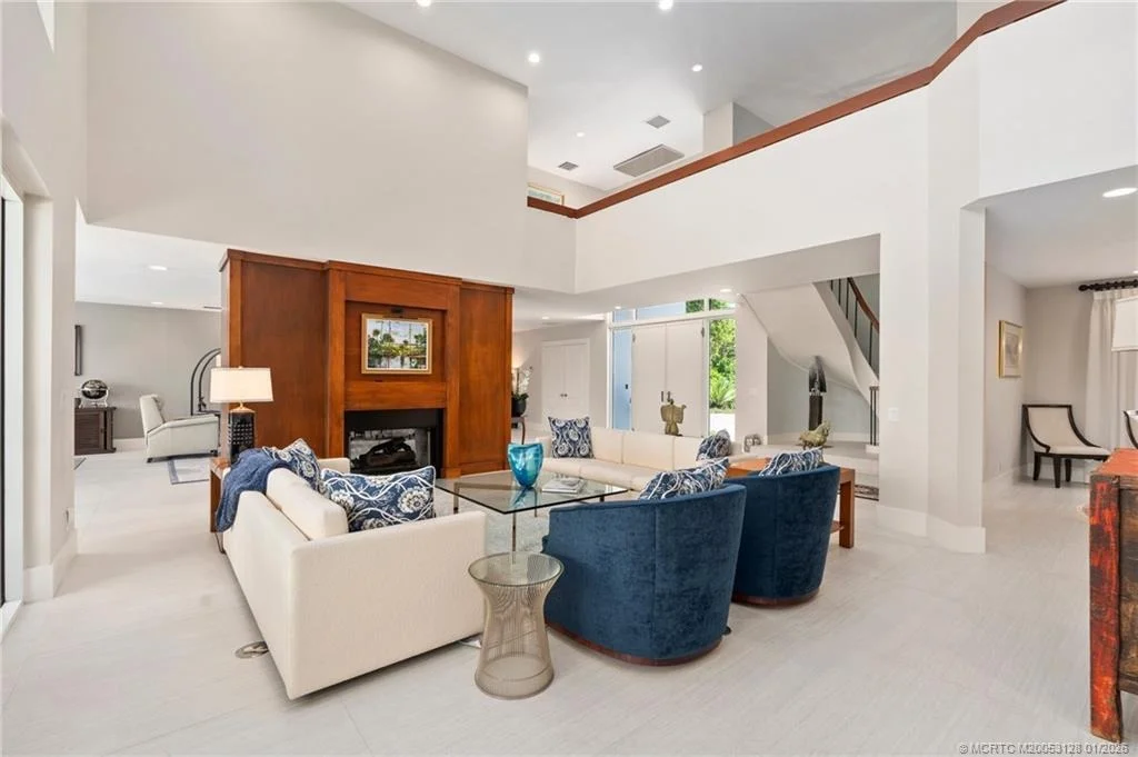 Photo of 6460 SE Harbor Circle