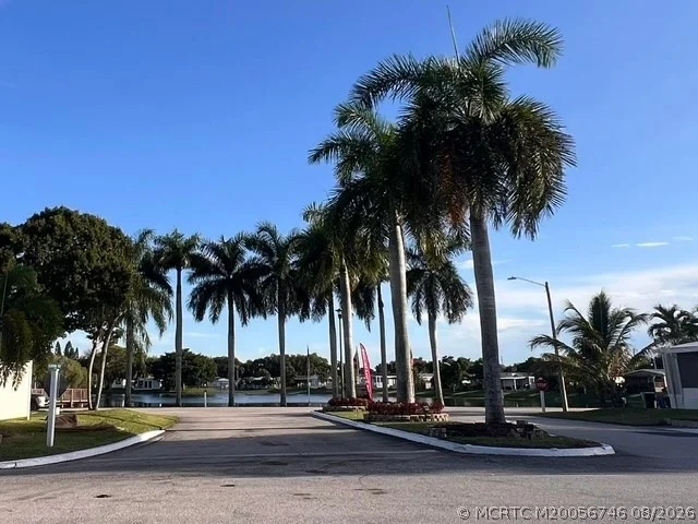 Photo of 40 Plantation Boulevard