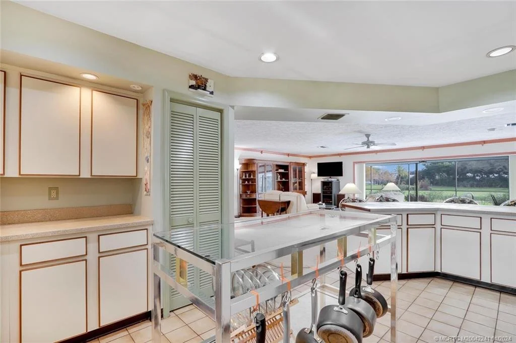 Photo of 3611 SE Fairway W