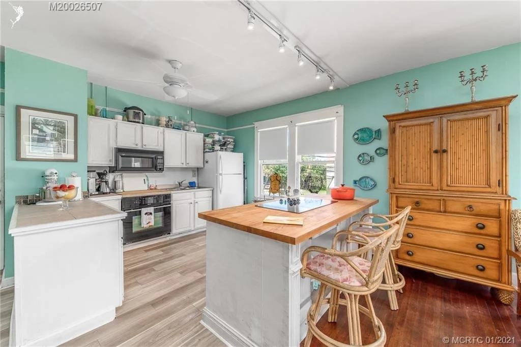 Photo of 320 SE Denver Avenue
