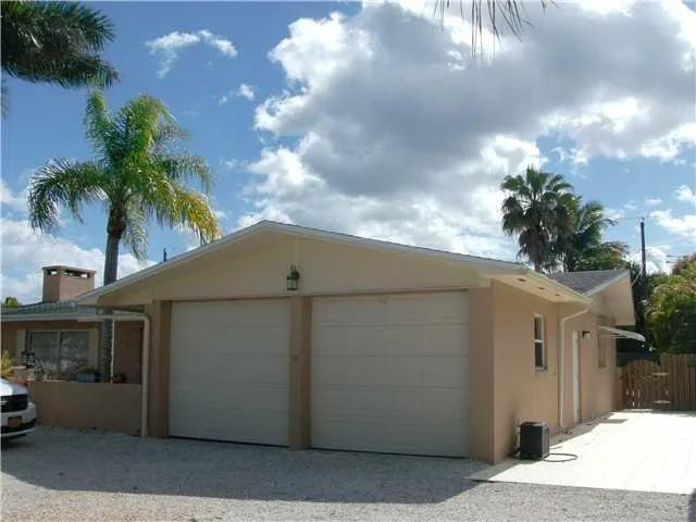 Photo of 4323 SE Bayshore Terrace