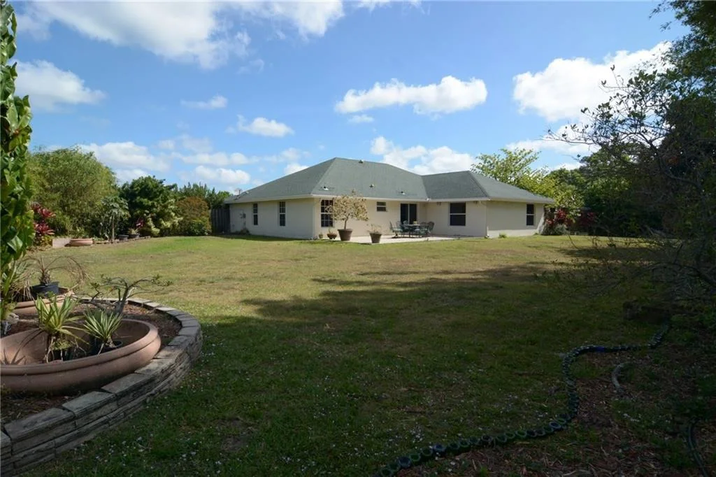 Photo of 8802 SW Avocado Lane