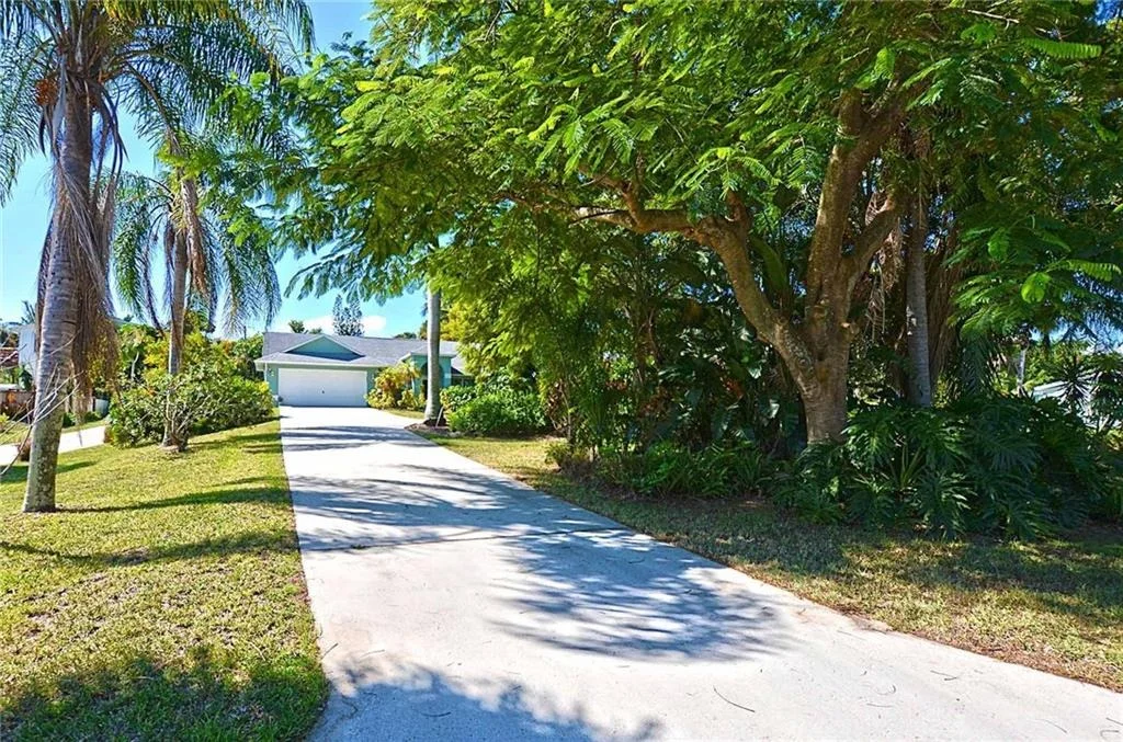Photo of 1065 NE Oceanview Circle