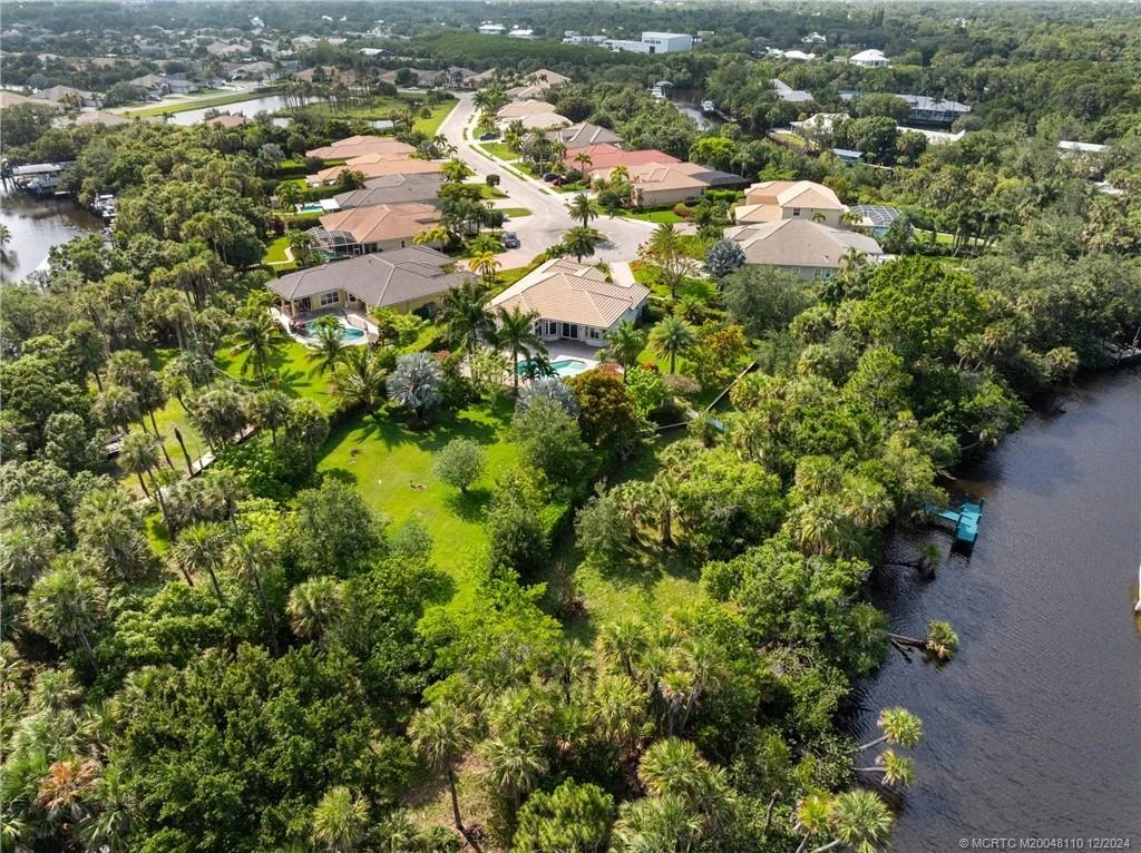 Photo of 275 SW Lost River Road