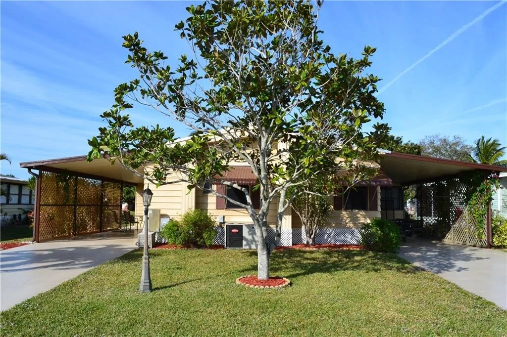 Photo of 191 SE Paradise Place