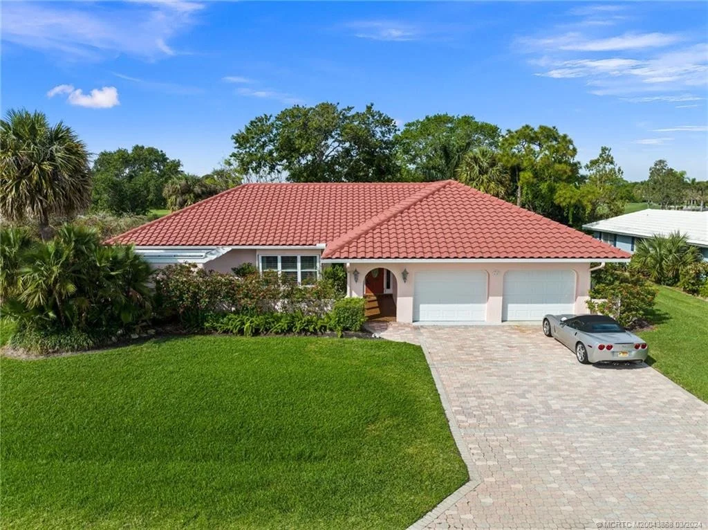 Photo of 4103 SE Fairway E