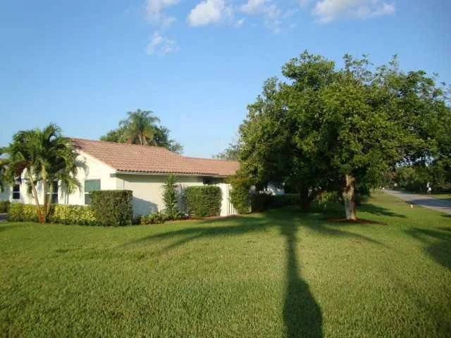 Photo of 3963 SE Fairway East
