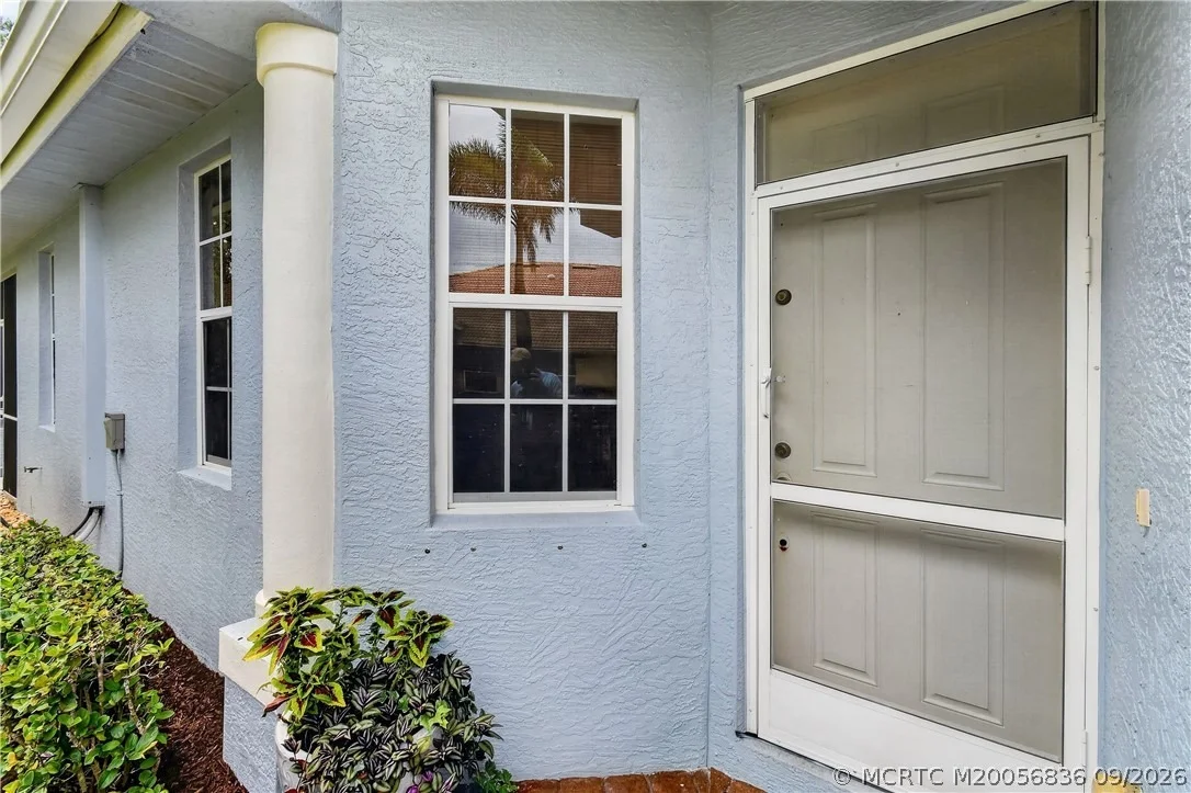 Photo of 480 NW Red Pine Way