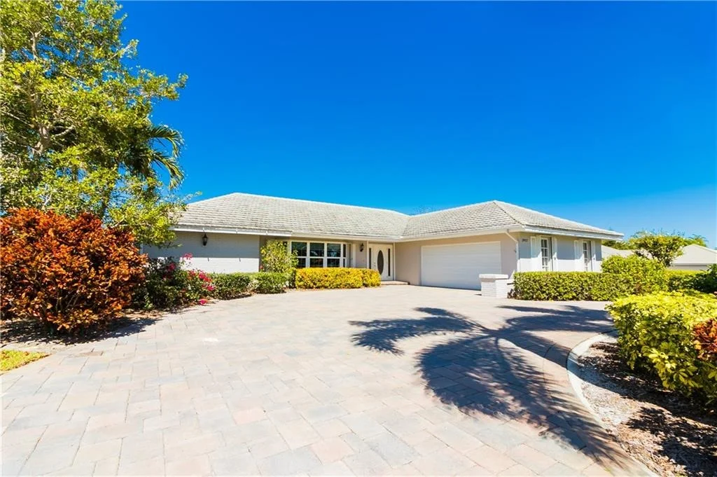 Photo of 3927 SE Fairway E