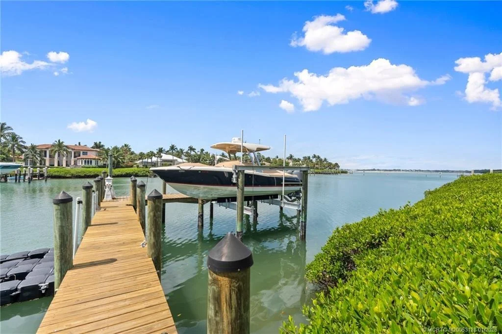 Photo of 6460 SE Harbor Circle