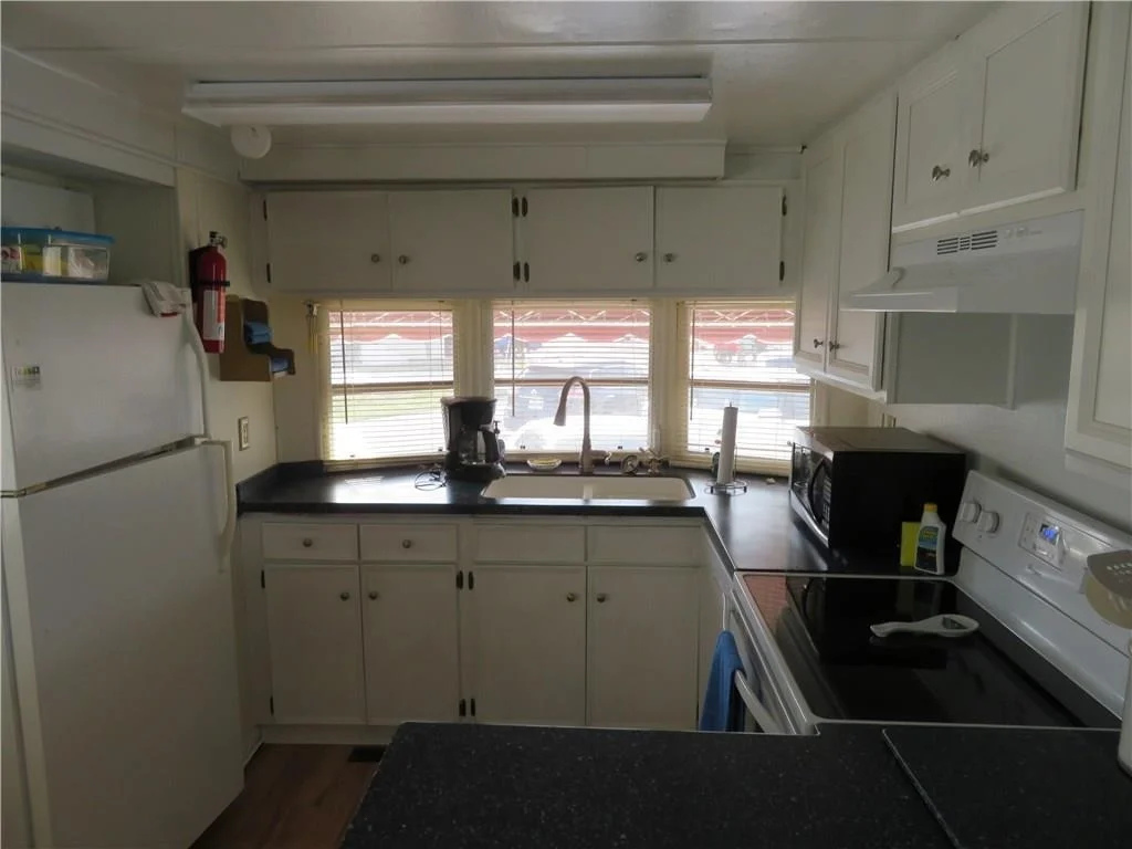 Photo of 15 Nettles Boulevard