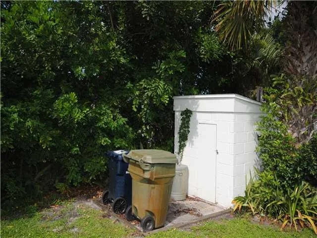 Photo of 304 SE Villas Street