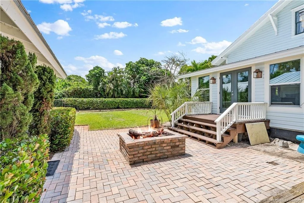 Photo of 135 SE Martin Avenue