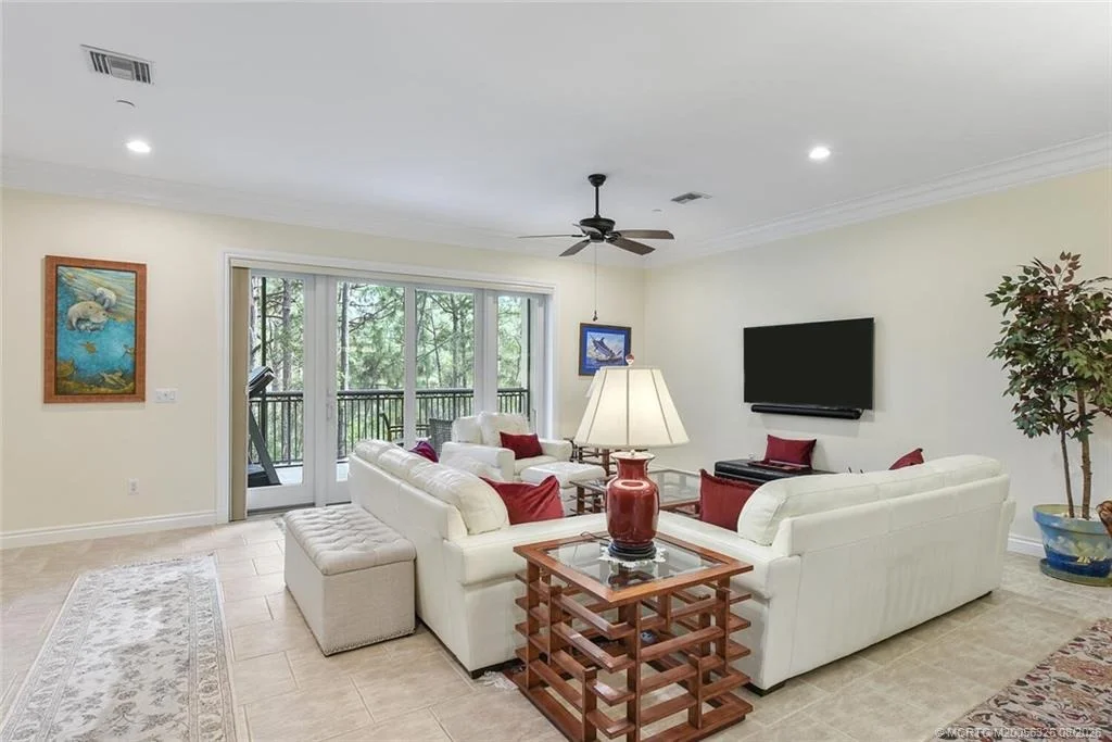 Photo of 952 SE Willoughby Trace
