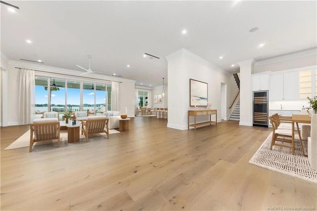 Photo of 505 SE Saint Lucie Boulevard