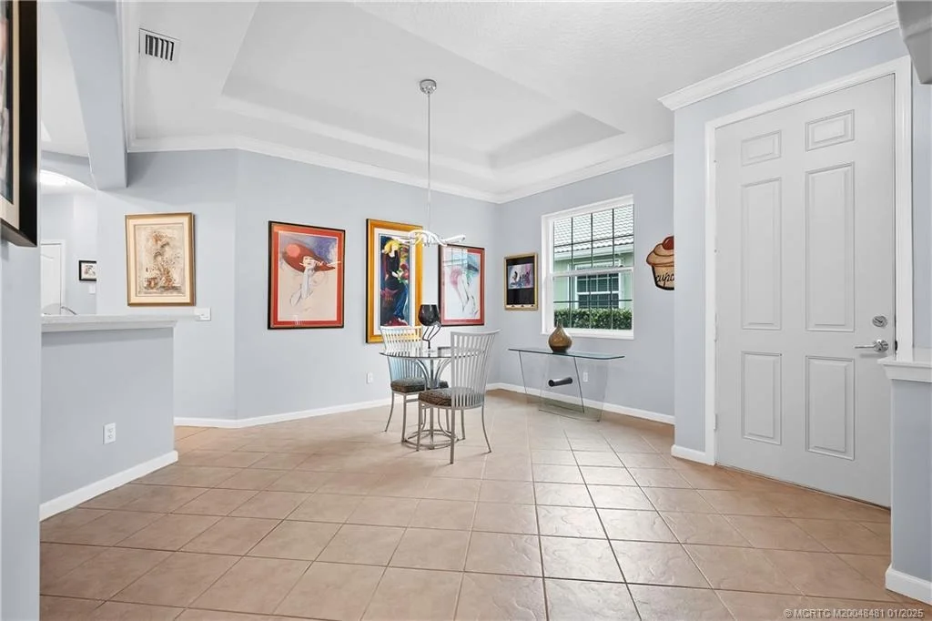 Photo of 600 NW Red Pine Way