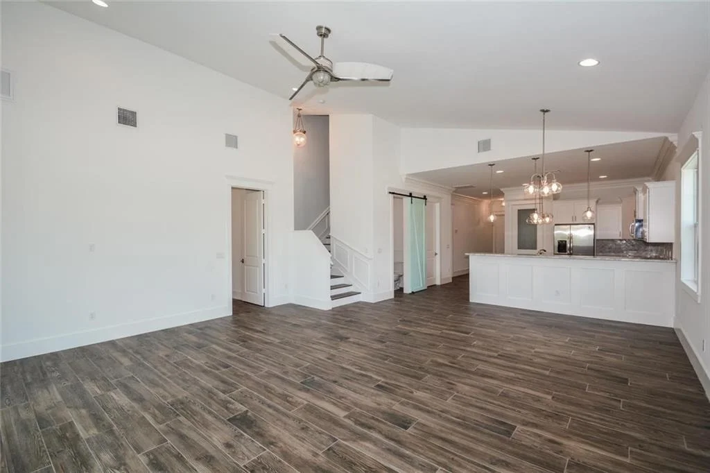 Photo of 405 SE Coconut Avenue