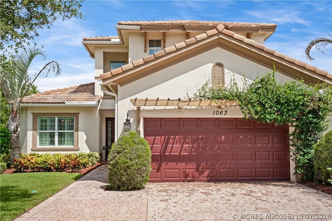 Photo of 1063 SW Triste Way