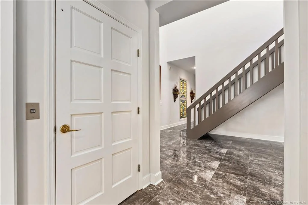 Photo of 12 Oakwood Drive