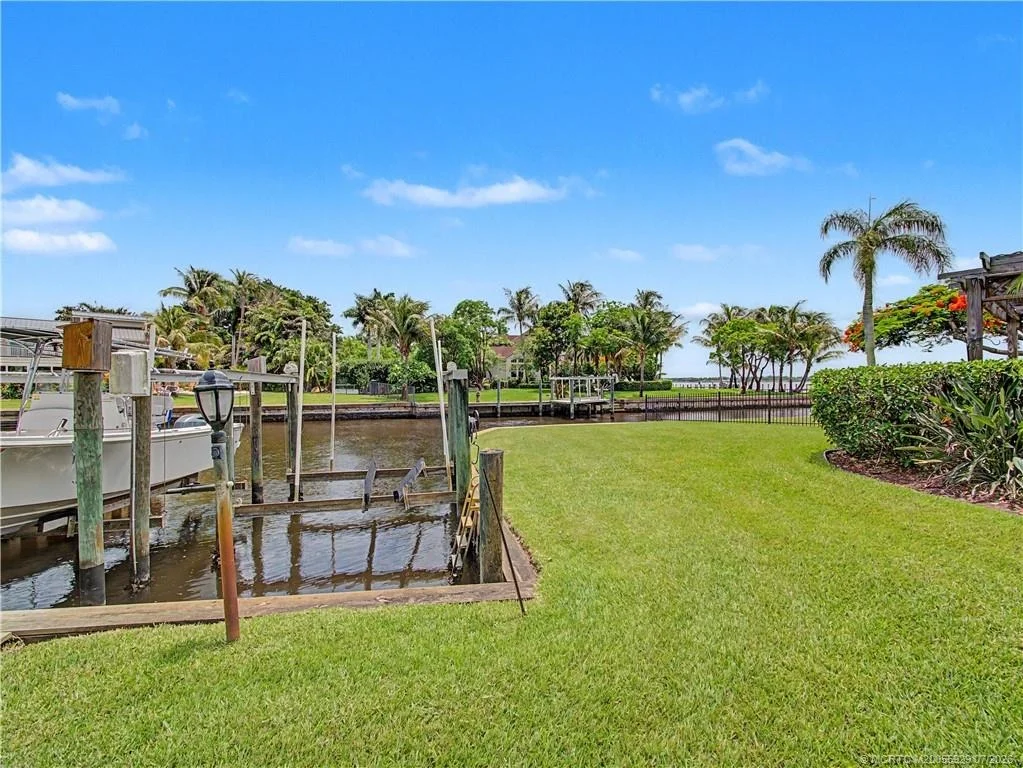 Photo of 1910 NW Cove Circle