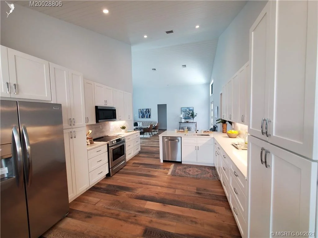Photo of 5002 Sunset Boulevard