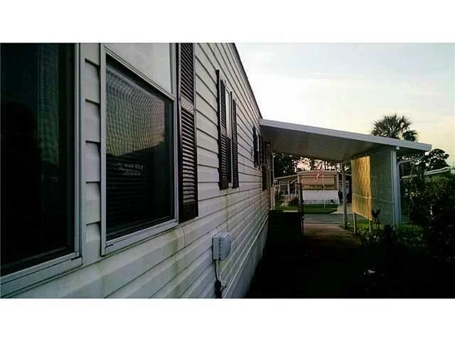 Photo of 206 SE Easy Street