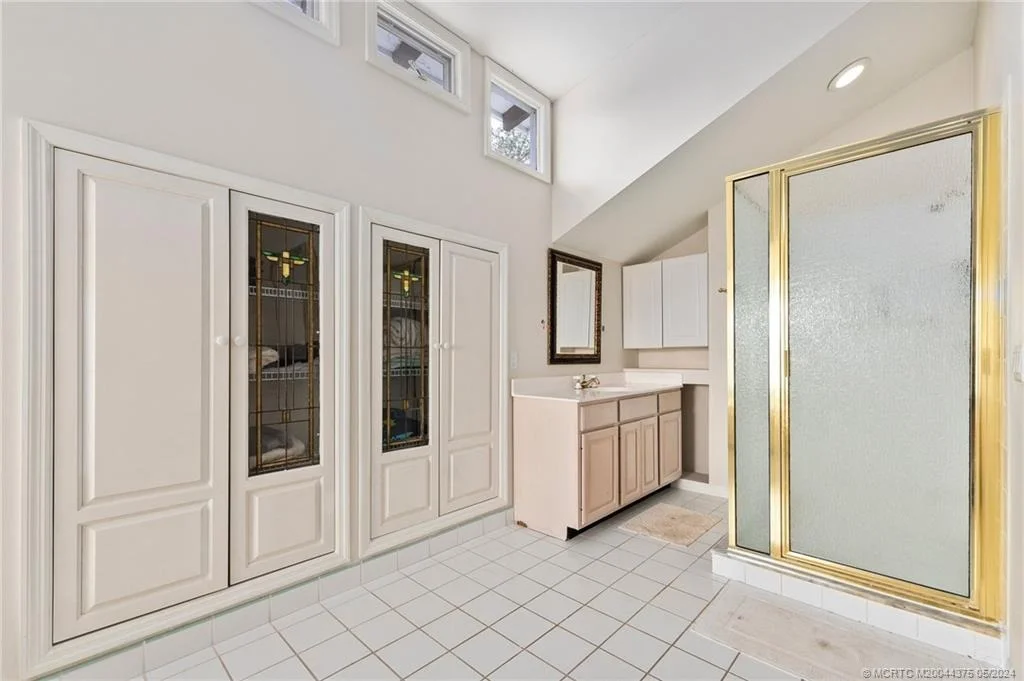 Photo of 12 Oakwood Drive