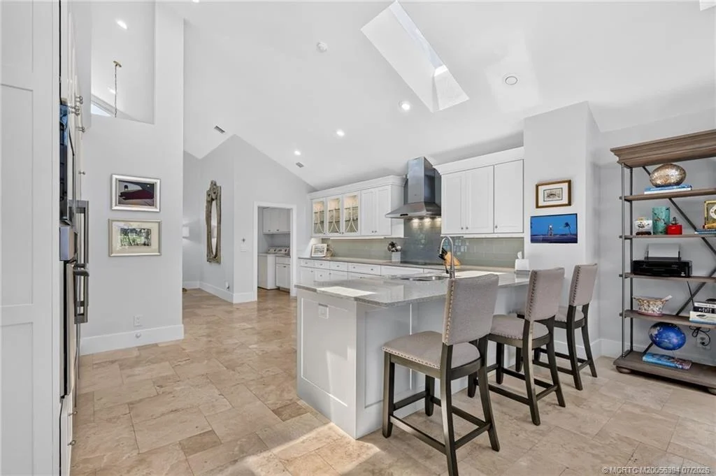 Photo of 6943 SE Harbor Circle