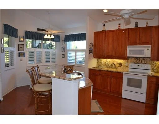 Photo of 2703 SE CASTLE PINE Place