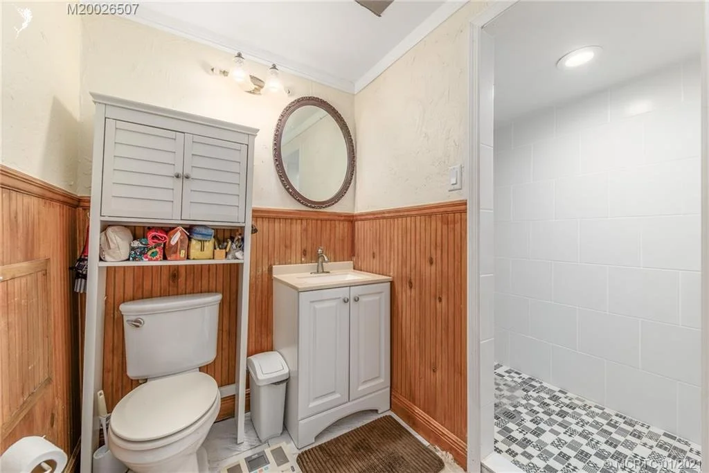 Photo of 320 SE Denver Avenue