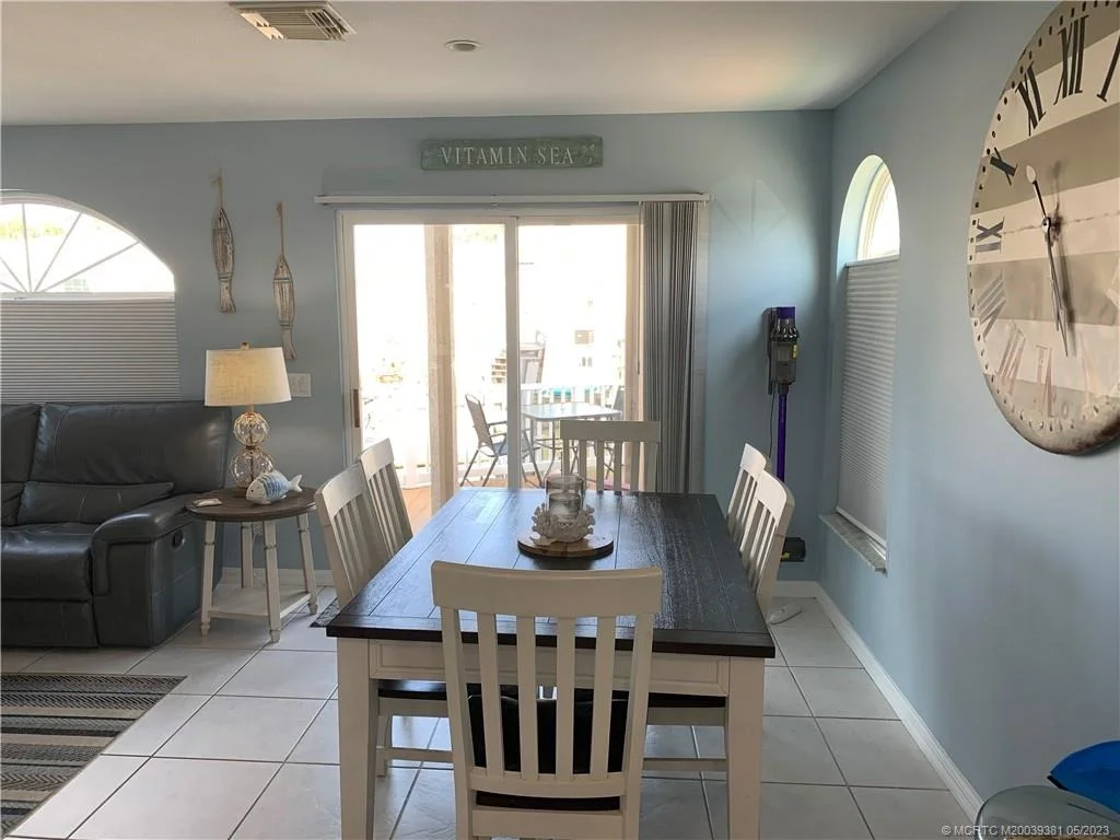 Photo of 23 Nettles Boulevard