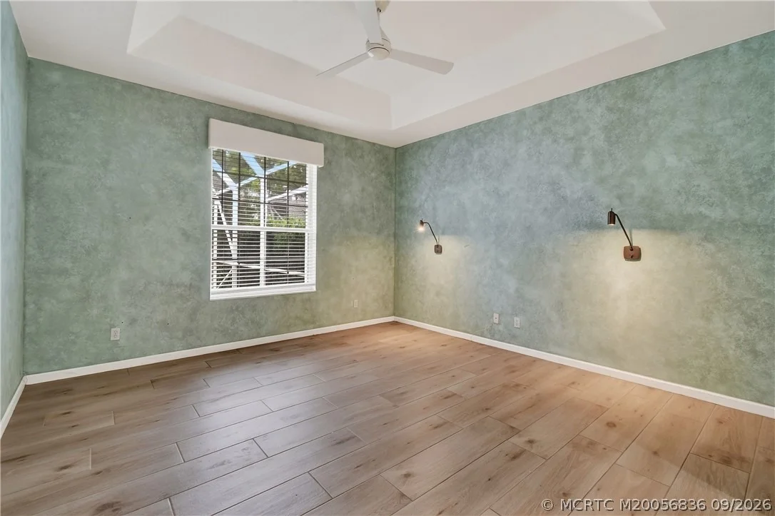 Photo of 480 NW Red Pine Way