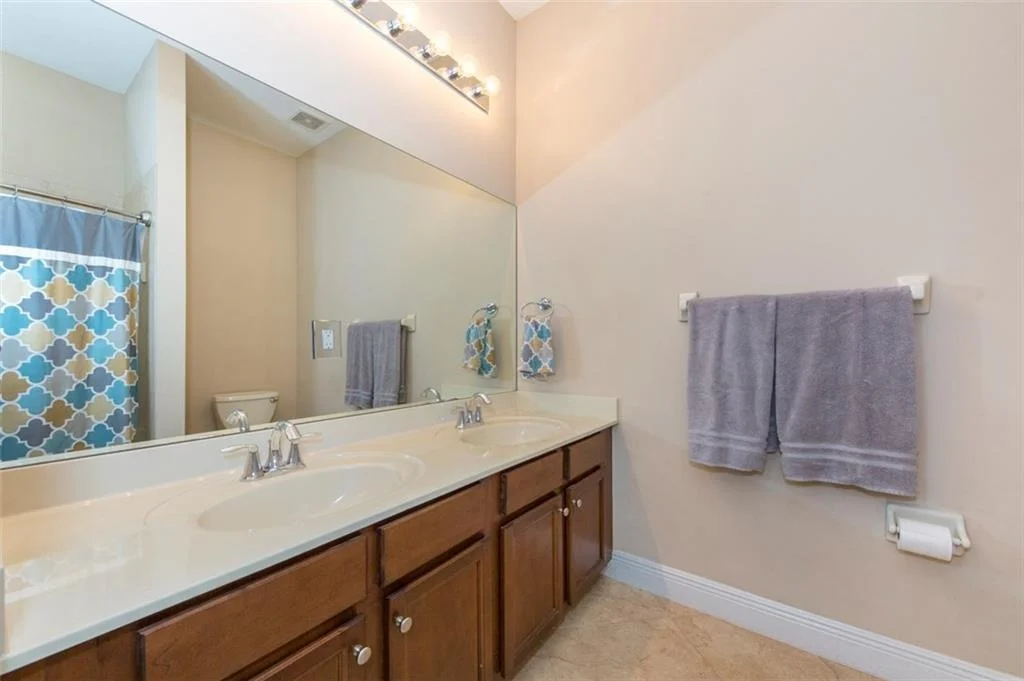 Photo of 455 SW Lost River Road